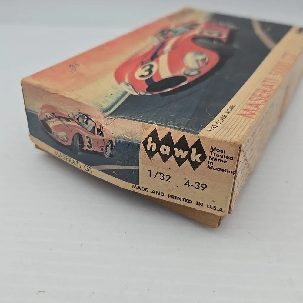 Hawk 1/32 Scale‎ Maserati 5000 GT Car  Model Kit